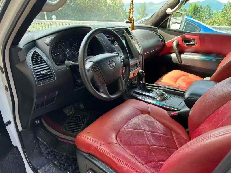 邵阳19年日产途乐4