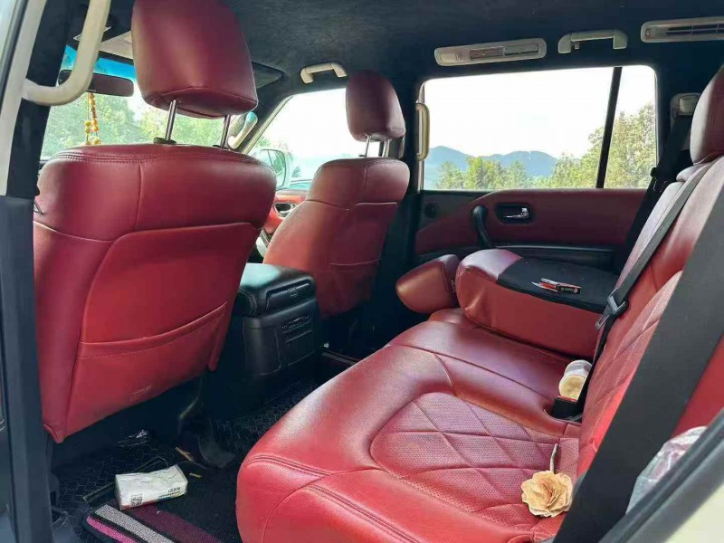 邵阳19年日产途乐6