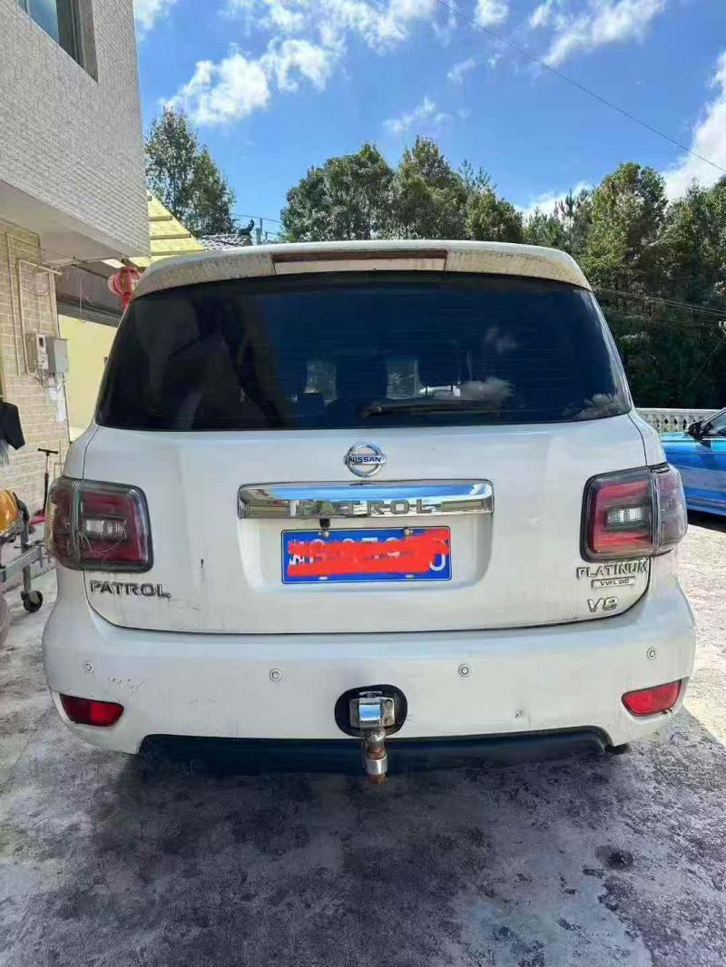 邵阳19年日产途乐8