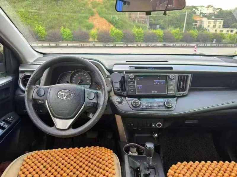 梧州17年丰田RAV4荣放8