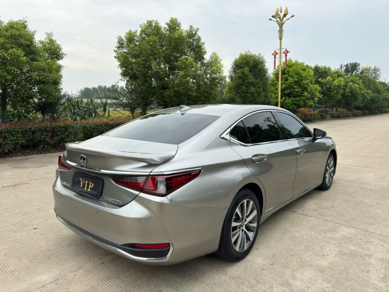 盐城19年雷克萨斯ES4