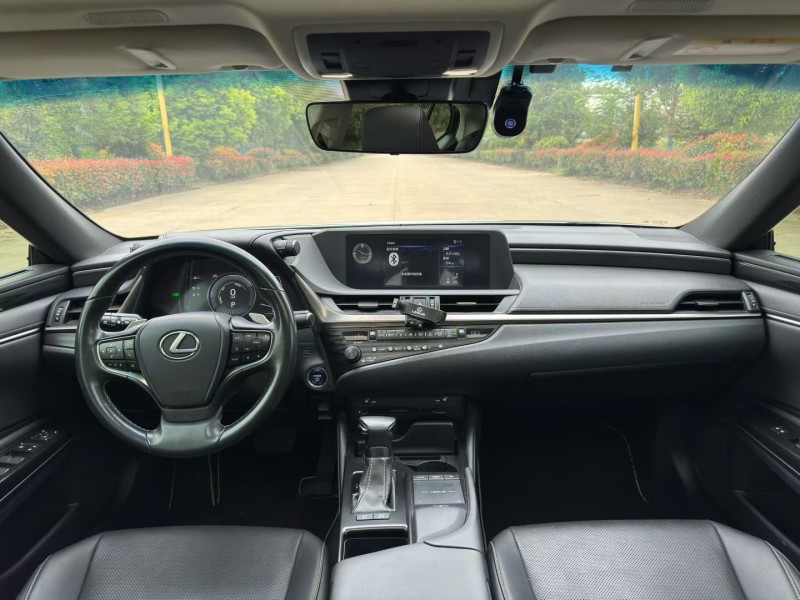 盐城19年雷克萨斯ES9