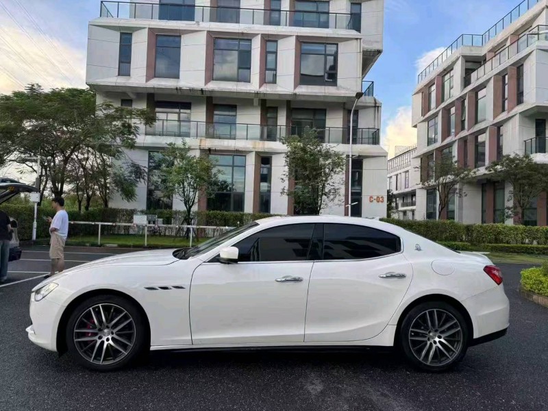 广州16年玛莎拉蒂Ghibli2