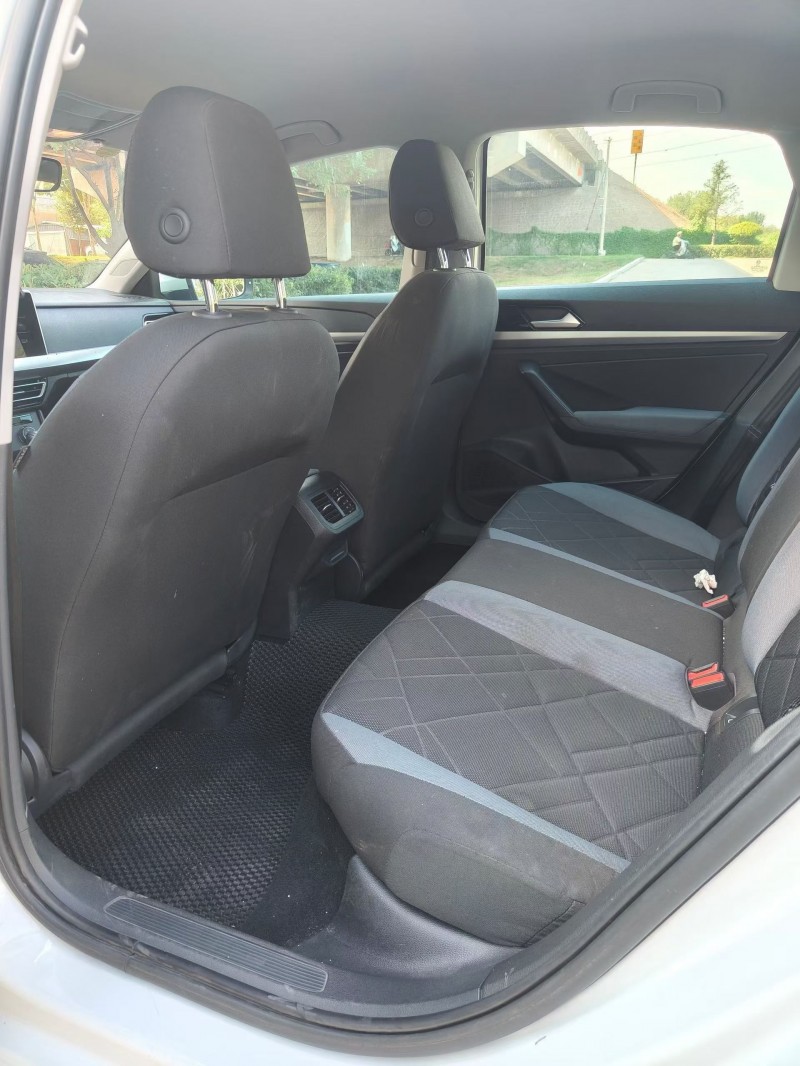 青岛23年大众朗逸6