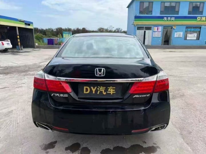 菏泽16年本田雅阁9