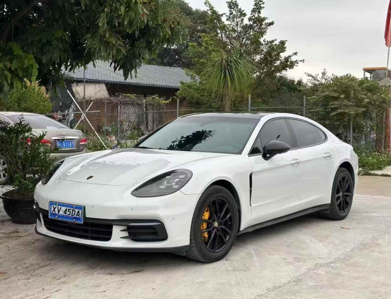 中山19年保时捷帕拉梅拉3