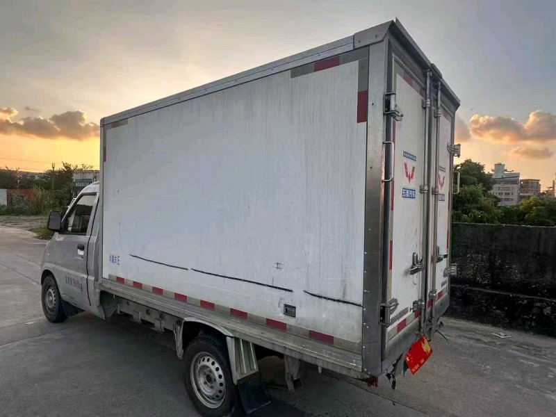 广州23年五菱汽车新能源7