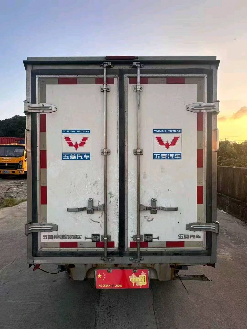 广州23年五菱汽车新能源8