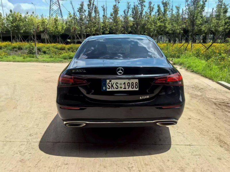 青岛18年奔驰E9