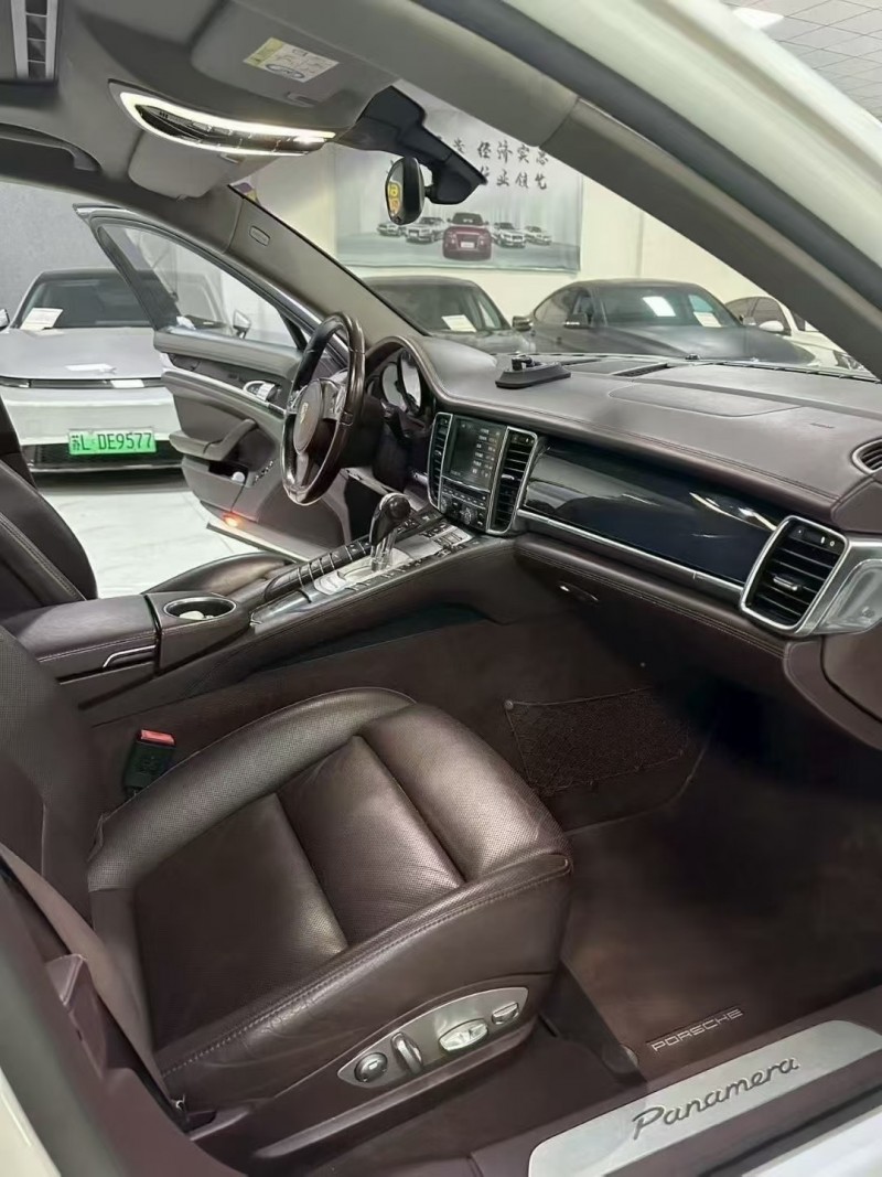 廊坊16年保时捷帕拉梅拉6