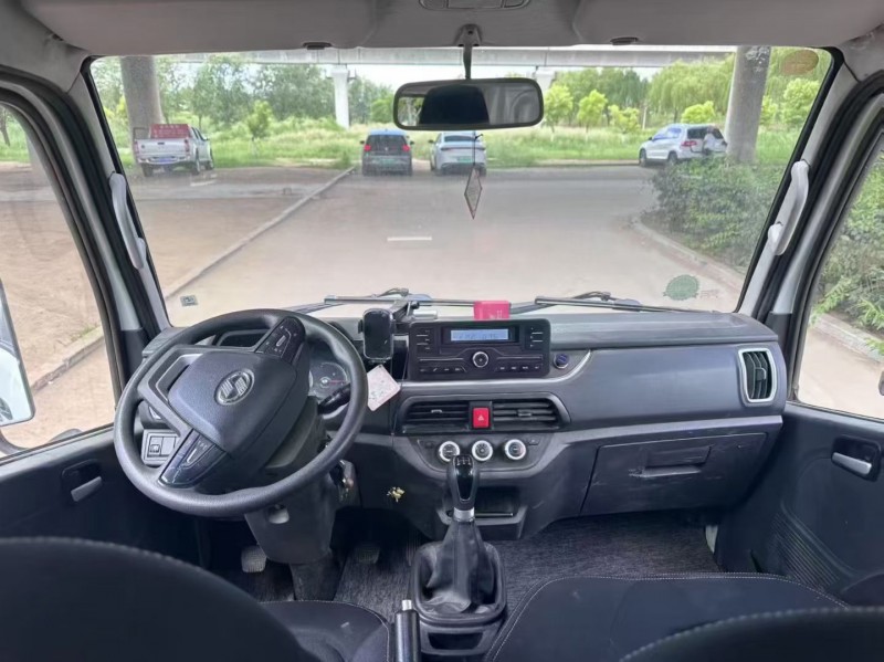 青岛23年上汽集团轻卡6