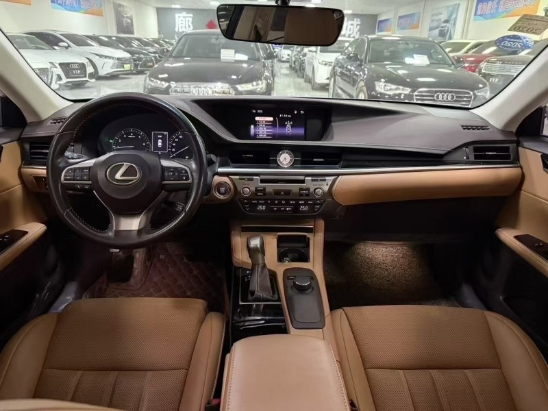 廊坊18年雷克萨斯ES5