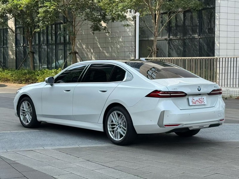 佛山24年宝马5系8