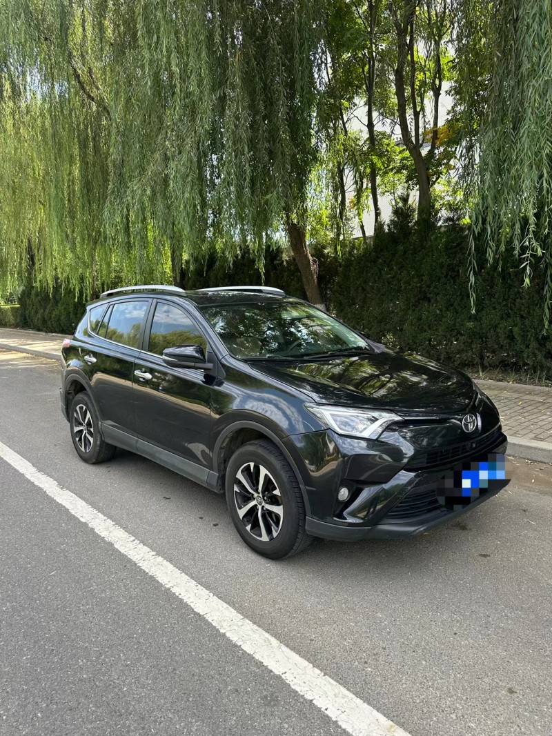 青岛17年丰田RAV4荣放2
