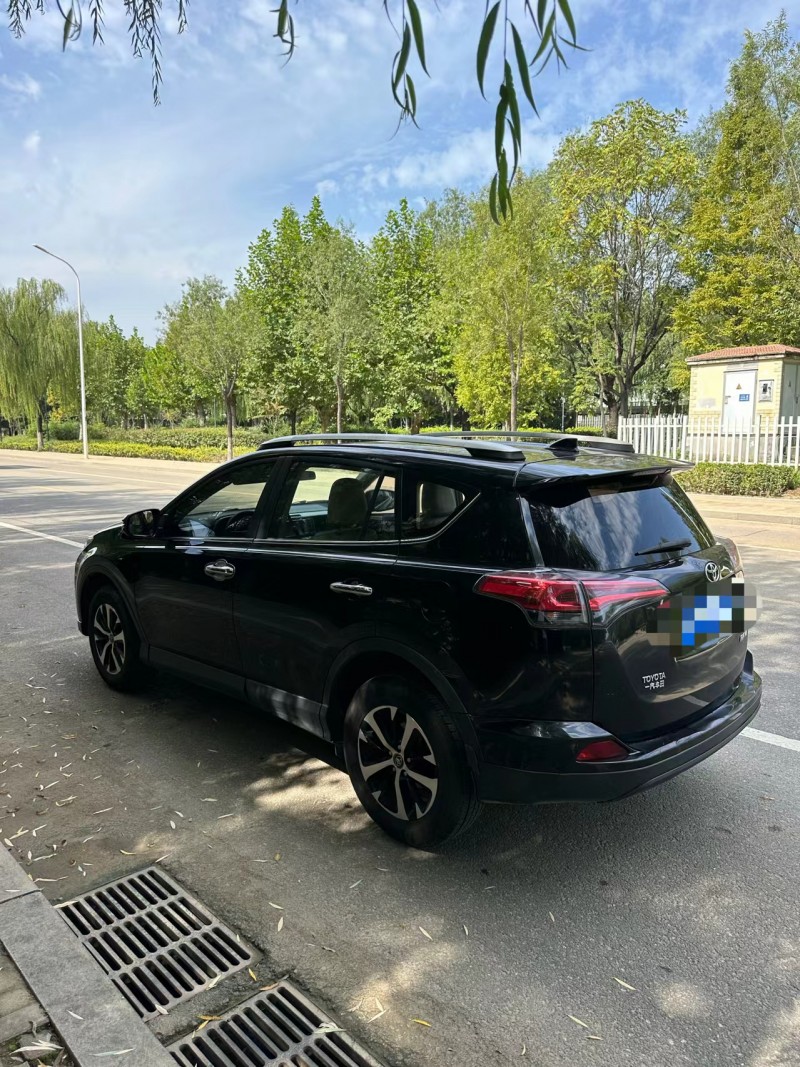 青岛17年丰田RAV4荣放5