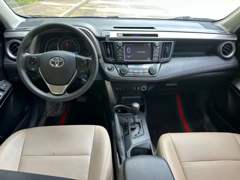 青岛17年丰田RAV4荣放9