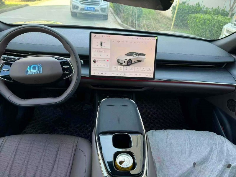 襄阳25年长安汽车启源6