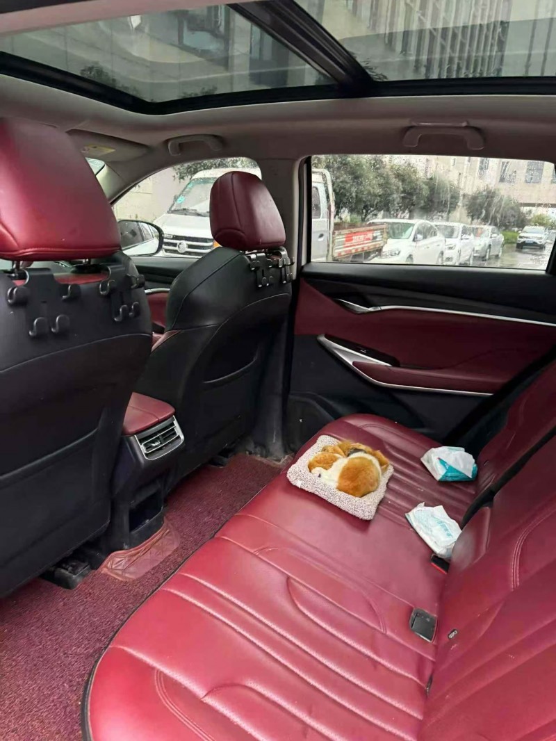 襄阳20年长安汽车CS755