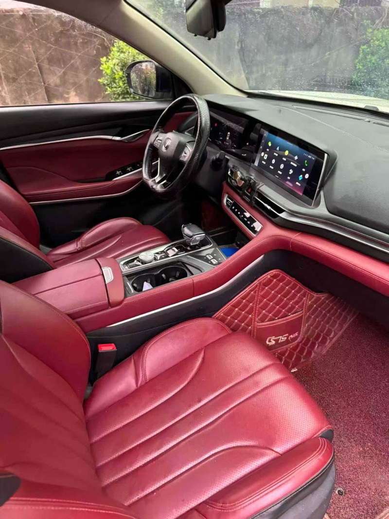 襄阳20年长安汽车CS757