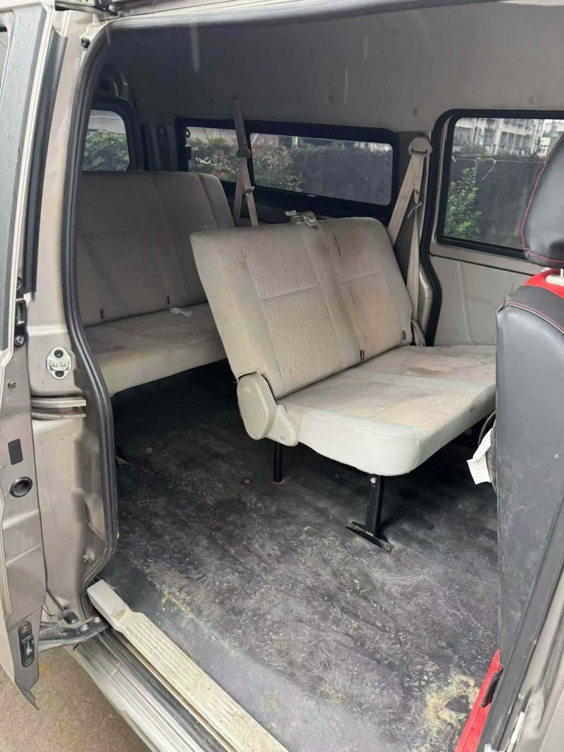 襄阳23年华晨海狮4