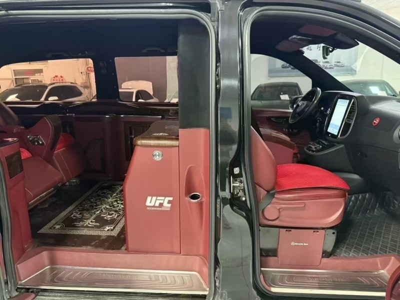 廊坊17年奔驰威霆4