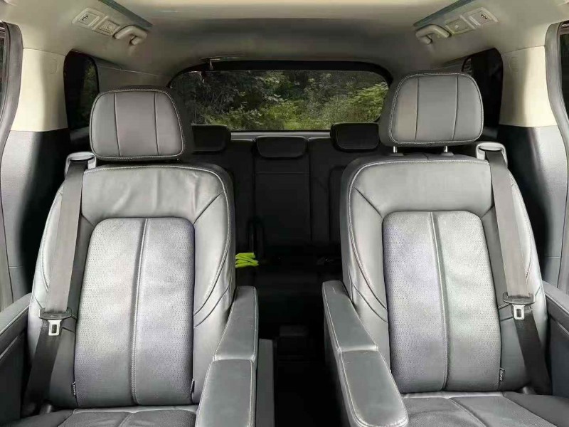 襄阳21年传祺M89