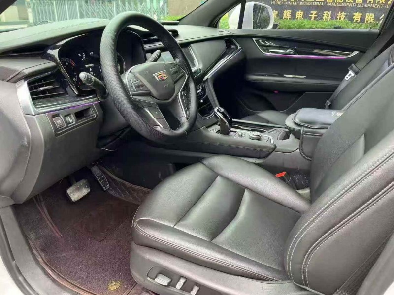 襄阳21年凯迪拉克XT56