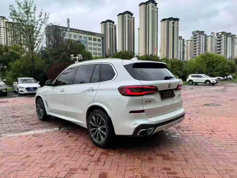 常州22年宝马X57