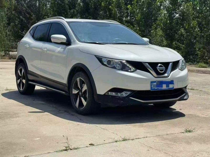 菏泽17年日产逍客2