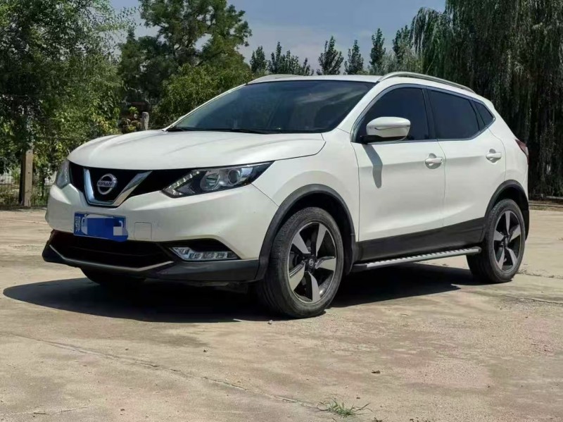 菏泽17年日产逍客3