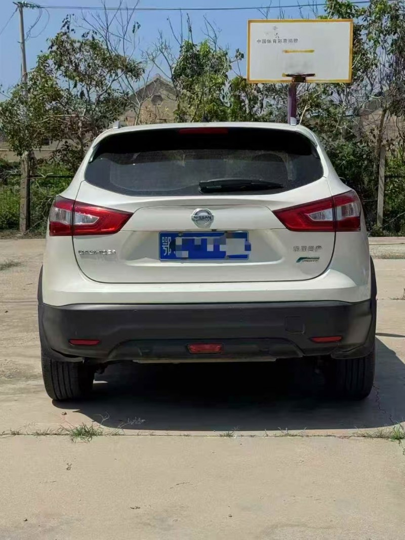 菏泽17年日产逍客9