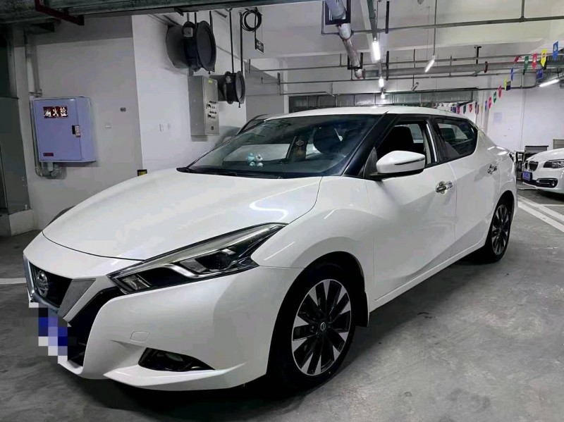 成都20年日产蓝鸟3