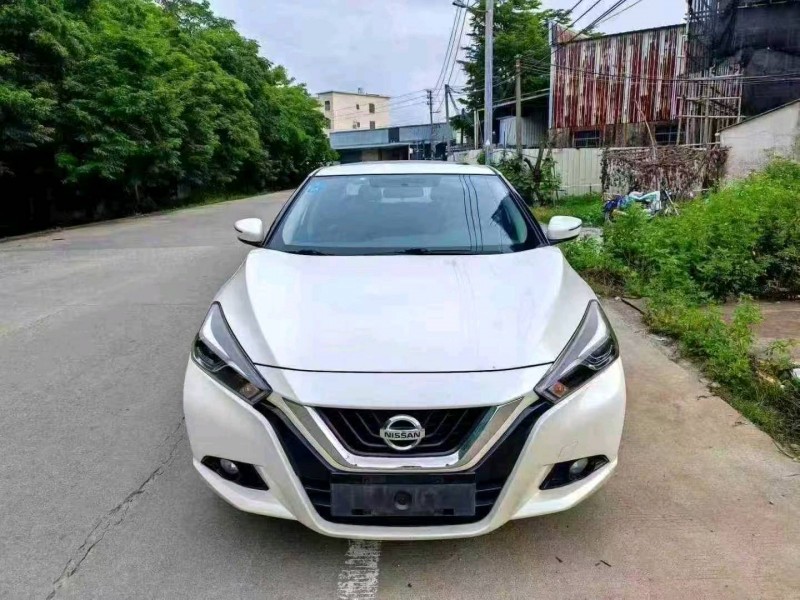 福州19年日产蓝鸟1