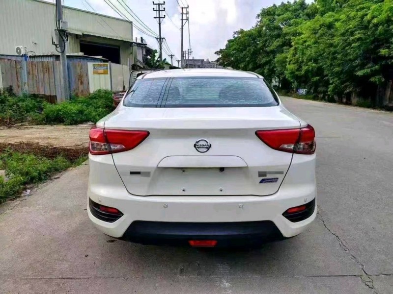 福州19年日产蓝鸟4