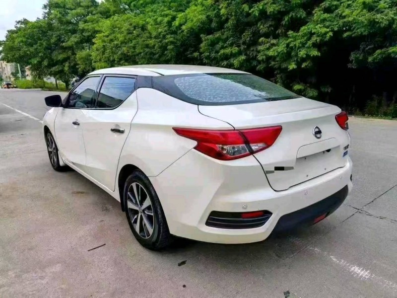 福州19年日产蓝鸟5