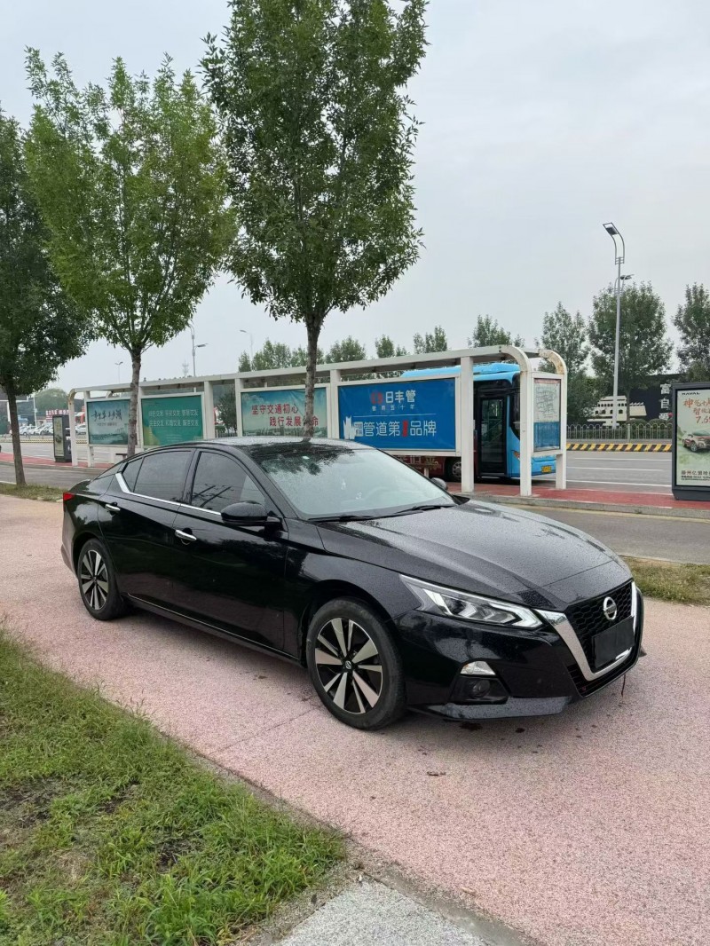 枣庄21年日产天籁3