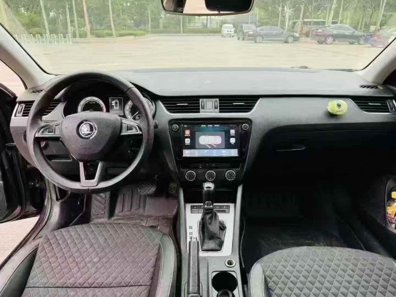 潍坊18年斯柯达明锐5