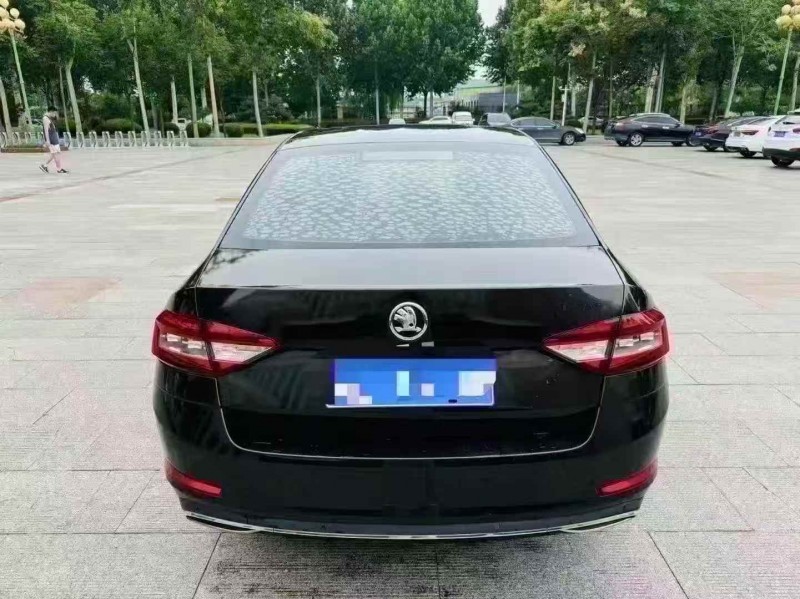 潍坊18年斯柯达明锐9