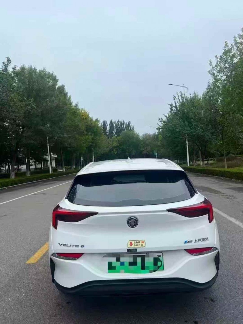 东营22年别克微蓝7