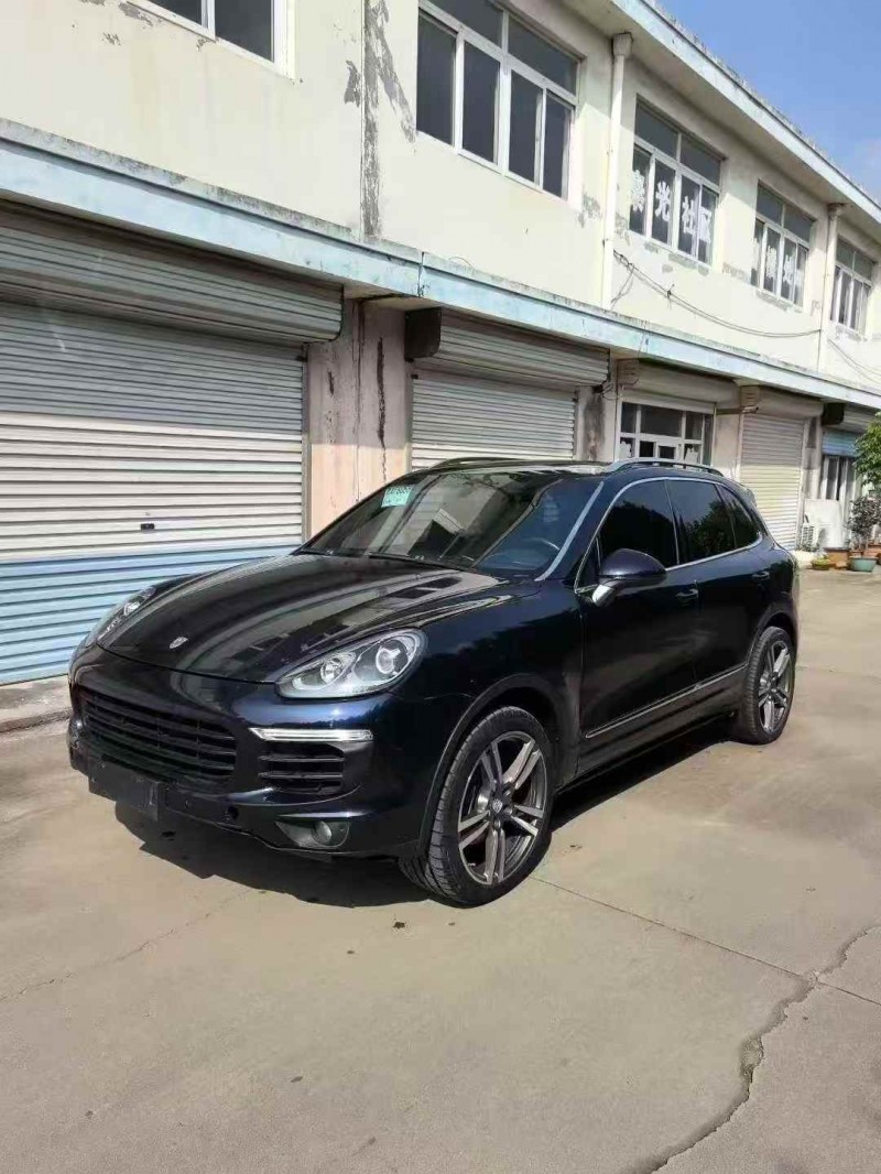 济宁14年保时捷卡宴3