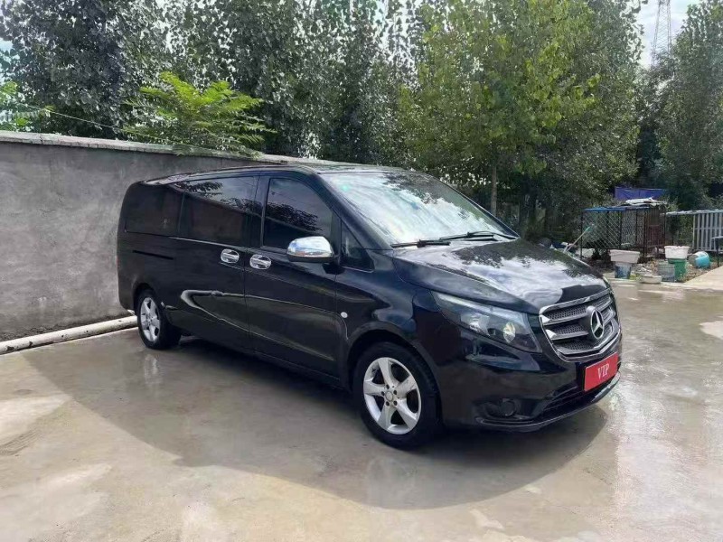 济南17年奔驰威霆3