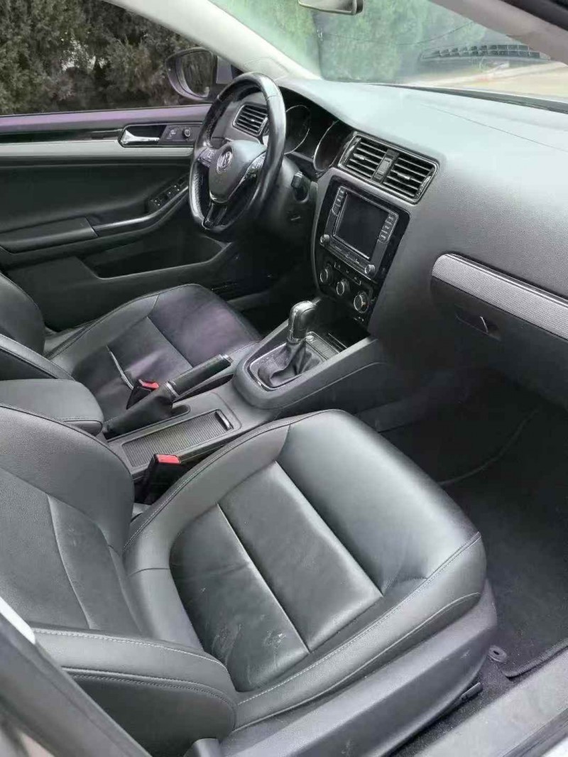 济南17年大众速腾4