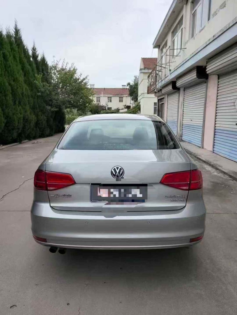 济南17年大众速腾9