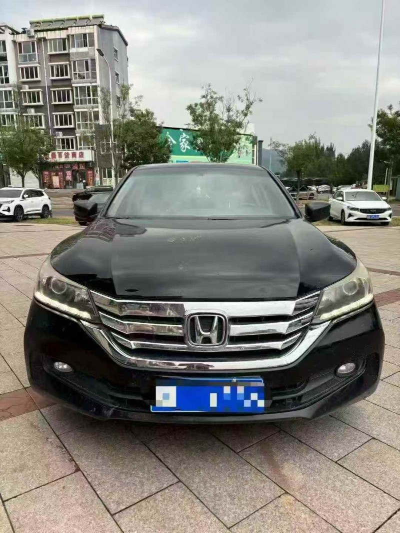 邢台15年本田雅阁1