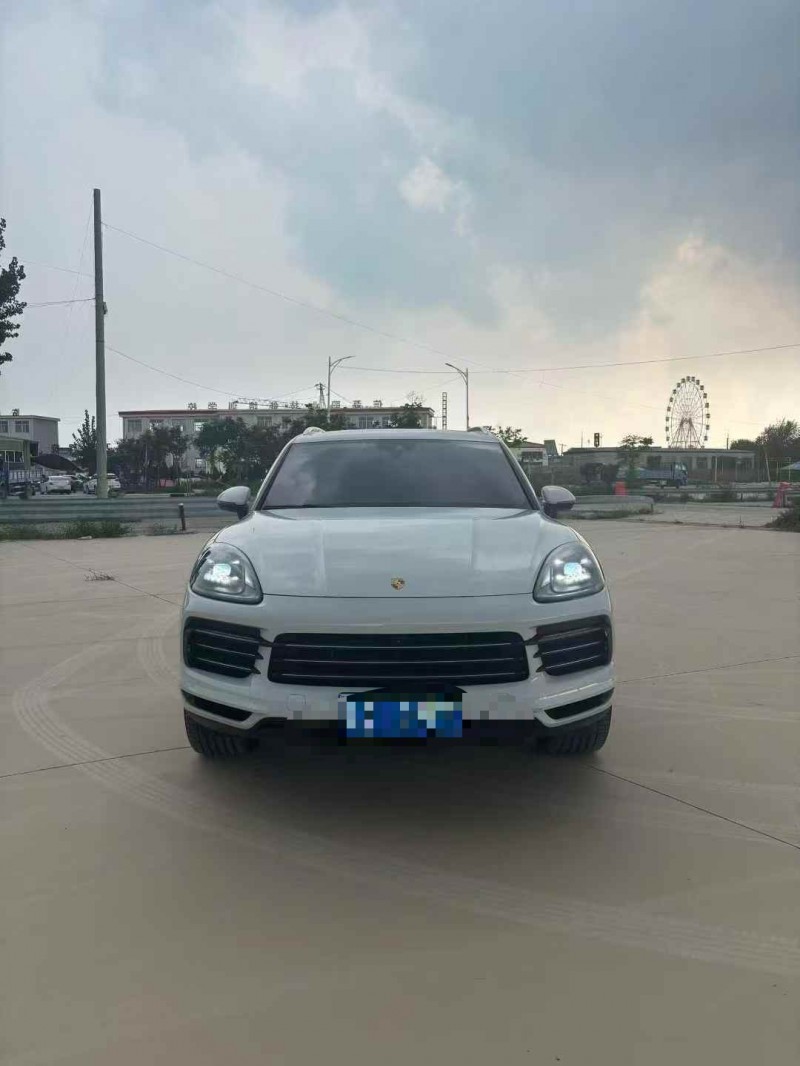 苏州18年保时捷卡宴1