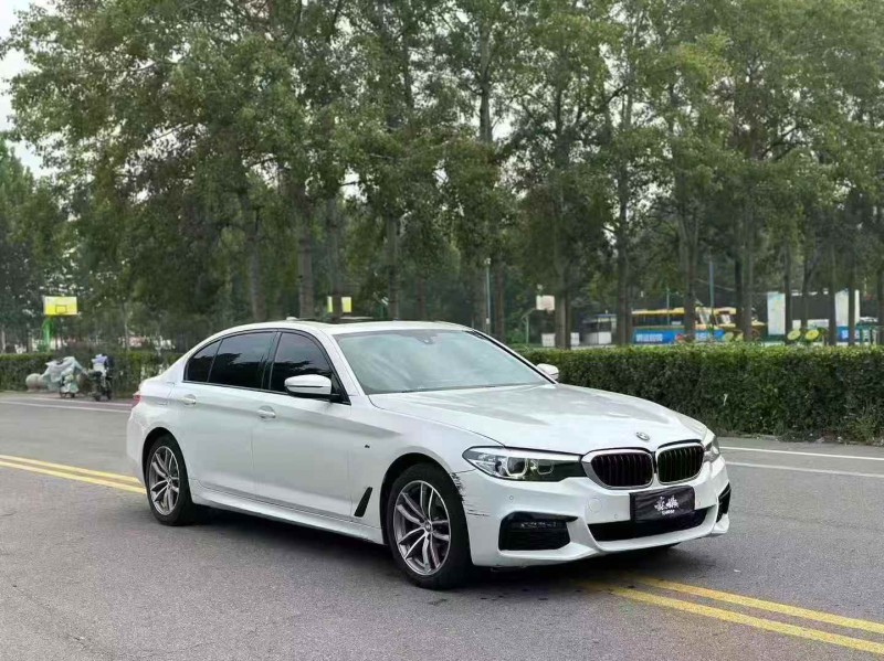 青岛19年宝马5系2