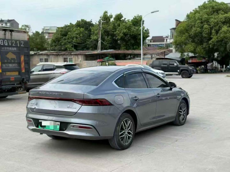 绍兴22年比亚迪秦8