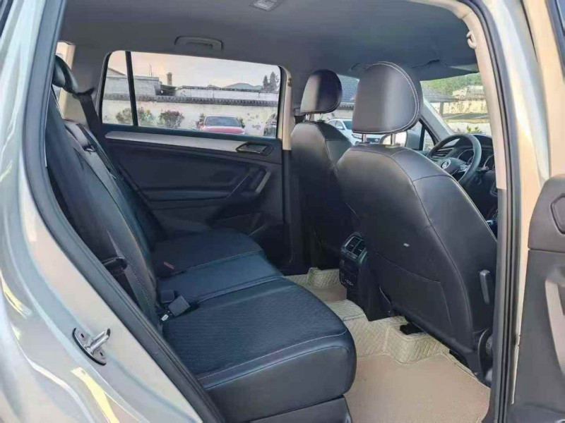 毕节21年大众途观5