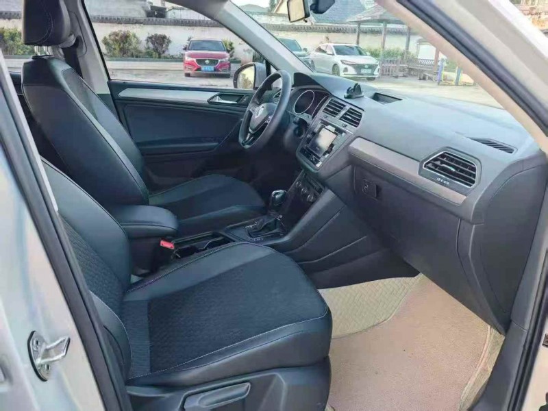 毕节21年大众途观6