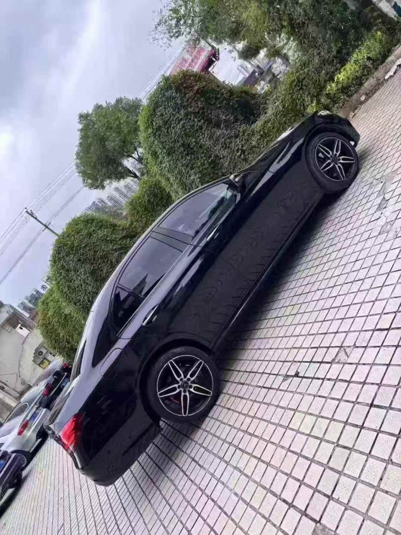 衡阳18年奔驰E8